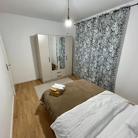 Appartement Romanescu Park *